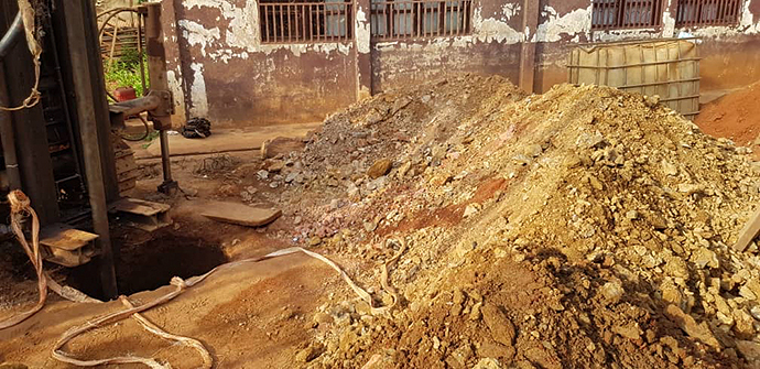 Brunnenbau Wasserturm Kamerun West