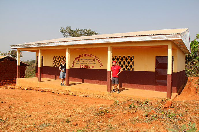 Primarschulhaus Boundji Schulhaus Kamerun Afrika