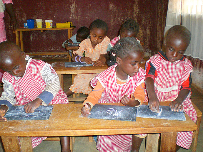 Patenschaft Schulsponsoring Sinnvoll Spenden Kamerun Afrika